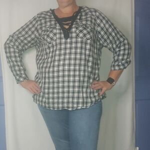 Torrid Black and White Plaid Button Down Shirt